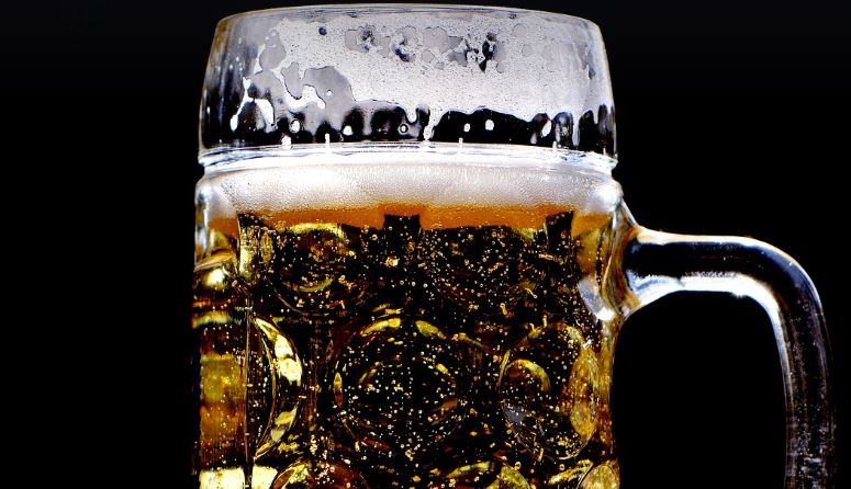 맥주의 거품과 맥주